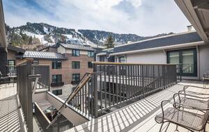 Sophisticated Aspen Retreat with Breathtaking Mountain Views - Aspen, Colorado