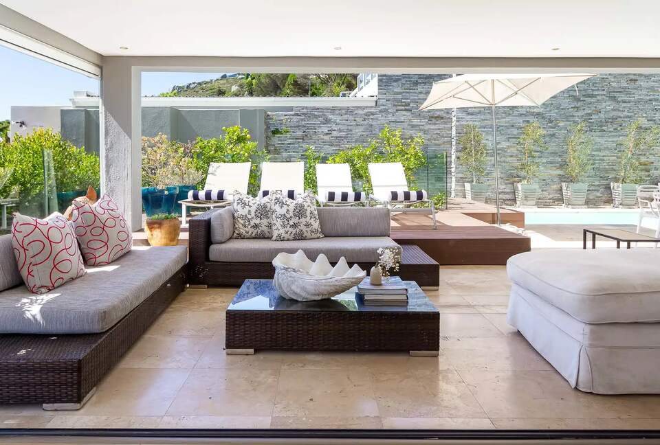 A Coastal Sanctuary Above the Waves - Cape Town, South Africa