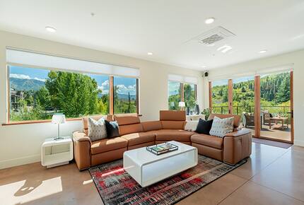 The Boathouse | A Luxury Riverside Retreat in Steamboat Springs - Steamboat Springs, Colorado