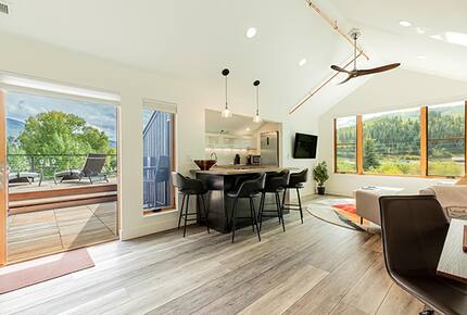 The Boathouse | A Luxury Riverside Retreat in Steamboat Springs - Steamboat Springs, Colorado