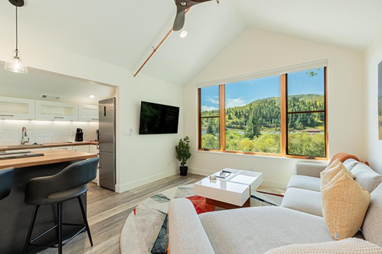 The Boathouse | A Luxury Riverside Retreat in Steamboat Springs - Steamboat Springs, Colorado