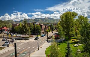 The Boathouse | A Luxury Riverside Retreat in Steamboat Springs - Steamboat Springs, Colorado