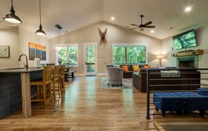 Serene Mountain Getaway | Charming Craftsman Home Near Asheville - Fairview, North Carolina