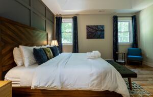 Serene Mountain Getaway | Charming Craftsman Home Near Asheville - Fairview, North Carolina