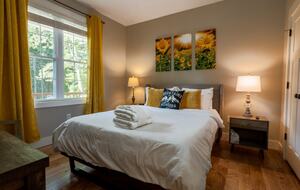 Serene Mountain Getaway | Charming Craftsman Home Near Asheville - Fairview, North Carolina