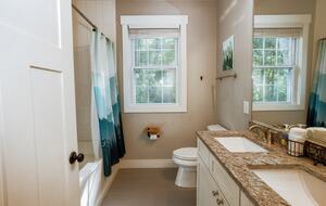 Serene Mountain Getaway | Charming Craftsman Home Near Asheville - Fairview, North Carolina