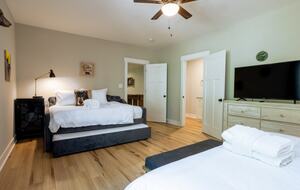 Serene Mountain Getaway | Charming Craftsman Home Near Asheville - Fairview, North Carolina