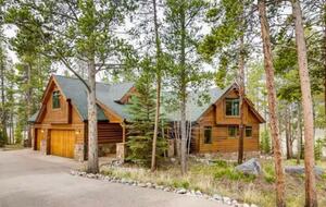 A Sophisticated Mountain Escape in Breckenridge - Breckenridge, Colorado
