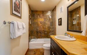 A Sophisticated Mountain Escape in Breckenridge - Breckenridge, Colorado