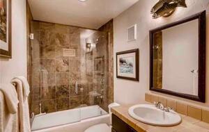 A Sophisticated Mountain Escape in Breckenridge - Breckenridge, Colorado