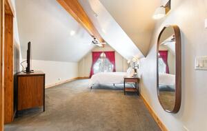 A Sophisticated Mountain Escape in Breckenridge - Breckenridge, Colorado