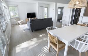 Sunlit Cottage Retreat with Waterfront Views - Stoughton, Wisconsin