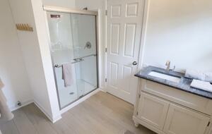 Sunlit Cottage Retreat with Waterfront Views - Stoughton, Wisconsin