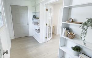 Sunlit Cottage Retreat with Waterfront Views - Stoughton, Wisconsin