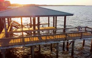 Boat house, great for fishing on the dock