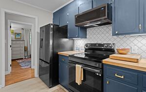 Mid-Century Elegance Near the Coast - Wilmington, North Carolina