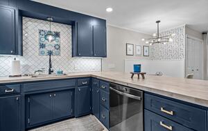 Mid-Century Elegance Near the Coast - Wilmington, North Carolina