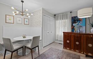 Mid-Century Elegance Near the Coast - Wilmington, North Carolina