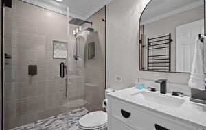 Mid-Century Elegance Near the Coast - Wilmington, North Carolina