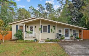 Mid-Century Elegance Near the Coast - Wilmington, North Carolina