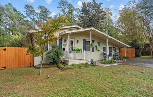 Mid-Century Elegance Near the Coast - Wilmington, North Carolina