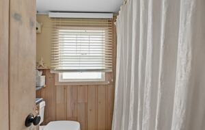 Cozy Fire Island Cottage Steps from the Water - Ocean Beach, New York