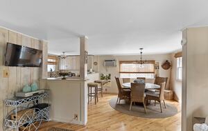 Cozy Fire Island Cottage Steps from the Water - Ocean Beach, New York