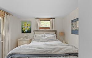 Cozy Fire Island Cottage Steps from the Water - Ocean Beach, New York