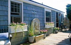 Cozy Fire Island Cottage Steps from the Water - Ocean Beach, New York