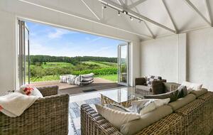 Nafplio | A Sophisticated Vineyard Escape in Red Hill South - Red Hill South, Australia