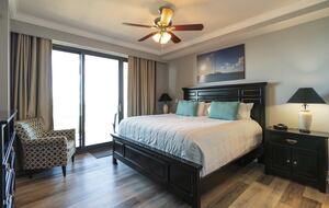 Emerald Grande at HarborWalk Village | 3 Bedroom - Destin, Florida
