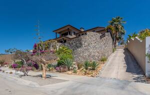 Sophisticated Villa with Panoramic Views & Resort Amenities - San Jose del Cabo, Mexico
