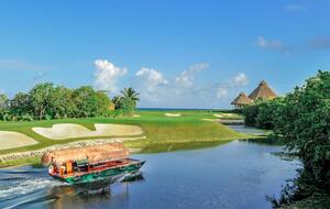 Luxurious Penthouse Retreat with Private Pool & Golf Access - Solidaridad, Mexico
