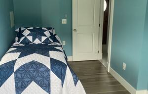 Elevated Tranquility | A Floating Escape on the Allegheny - Blawnox, Pennsylvania