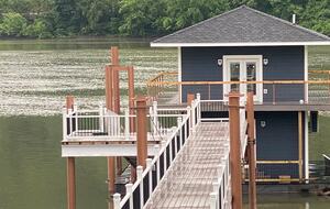 Elevated Tranquility | A Floating Escape on the Allegheny - Blawnox, Pennsylvania