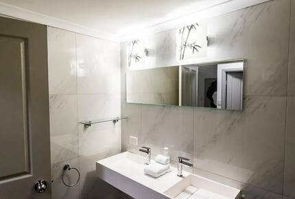 Refined Penthouse Living in the Heart of Paradise - Port Douglas, Australia