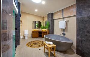 Refined Penthouse Living in the Heart of Paradise - Port Douglas, Australia