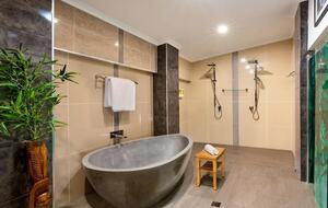 Refined Penthouse Living in the Heart of Paradise - Port Douglas, Australia