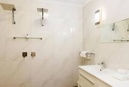 Refined Penthouse Living in the Heart of Paradise - Port Douglas, Australia