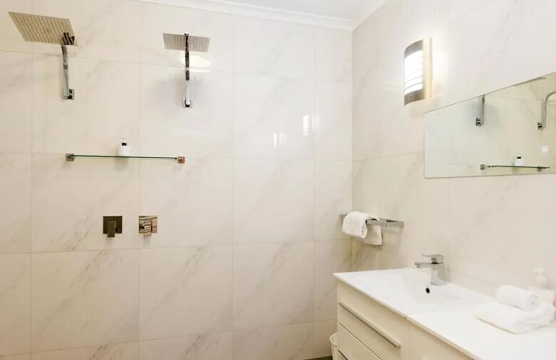 Refined Penthouse Living in the Heart of Paradise - Port Douglas, Australia