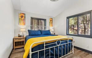 Stylish Pines Getaway with Hot Tub & Game Room - Flagstaff, Arizona