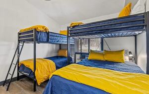 Stylish Pines Getaway with Hot Tub & Game Room - Flagstaff, Arizona