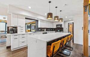 Stylish Pines Getaway with Hot Tub & Game Room - Flagstaff, Arizona