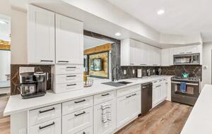 Stylish Pines Getaway with Hot Tub & Game Room - Flagstaff, Arizona