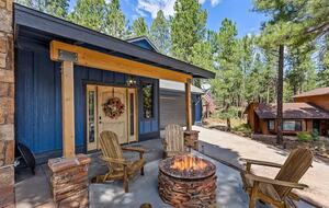 Stylish Pines Getaway with Hot Tub & Game Room - Flagstaff, Arizona
