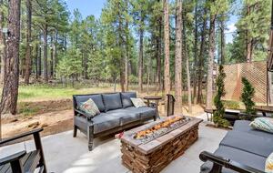 Stylish Pines Getaway with Hot Tub & Game Room - Flagstaff, Arizona