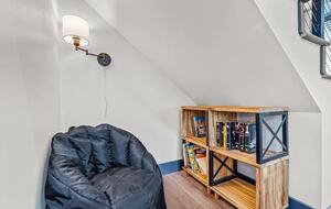 Stylish Pines Getaway with Hot Tub & Game Room - Flagstaff, Arizona