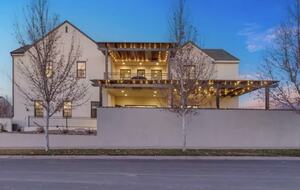 Luxurious Oasis with Pool and Mountain Views - Hurricane, Utah