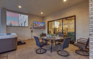 Luxurious Oasis with Pool and Mountain Views - Hurricane, Utah