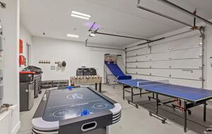 Luxurious Oasis with Pool and Mountain Views - Hurricane, Utah